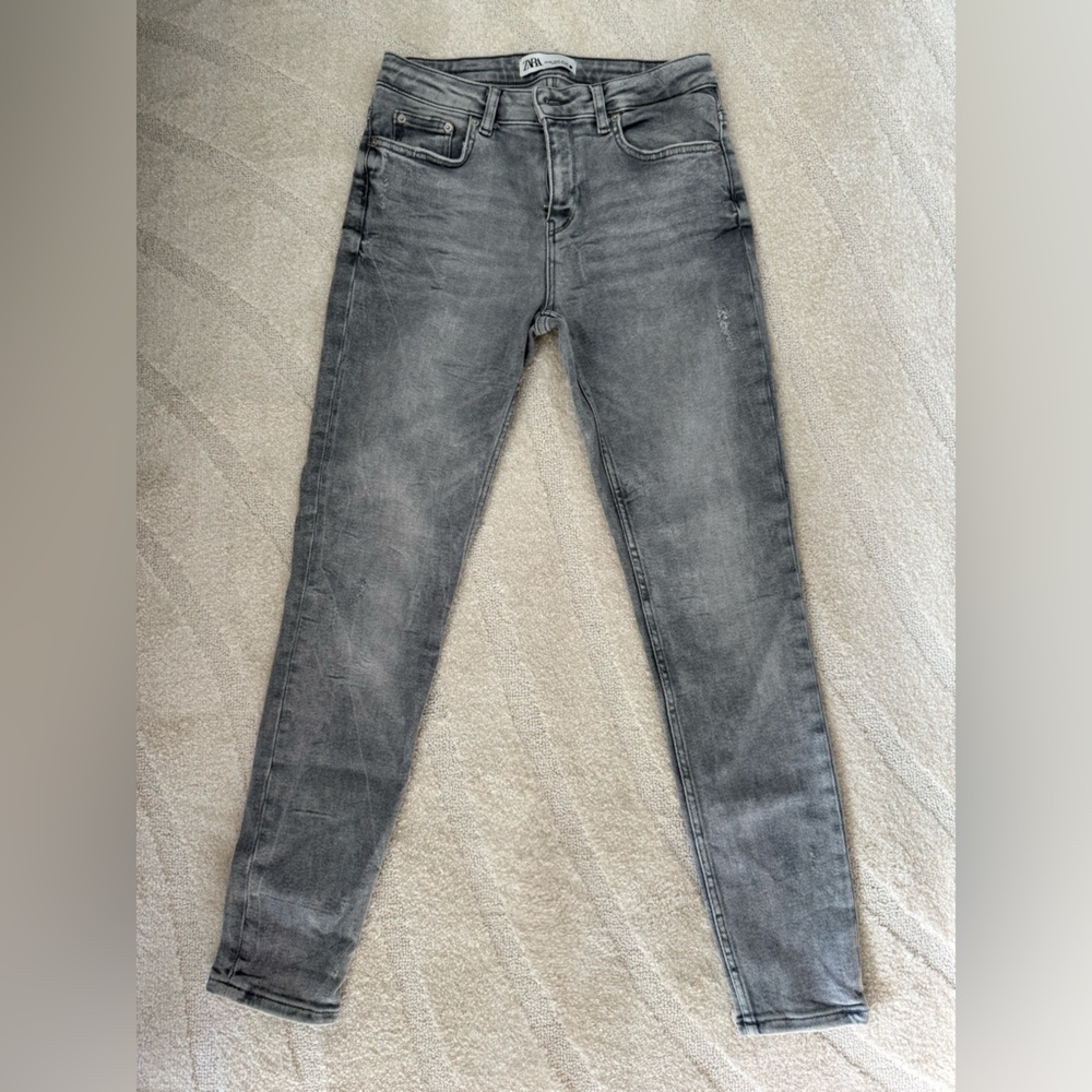 Zara Light Gray Skinny Jeans